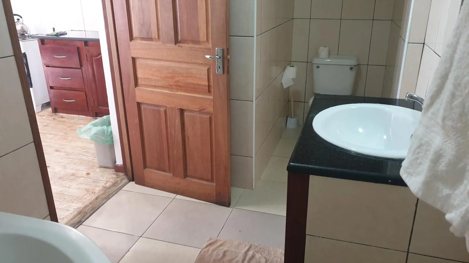 Palmont Commercial Self-Catering Apartments - Beau Vallon Beau Vallon (Mahe)