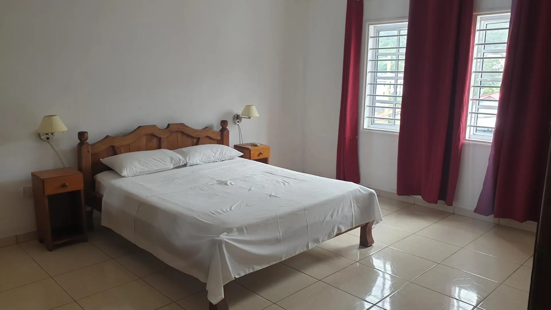 Palmont Commercial Self-Catering Apartments - Beau Vallon